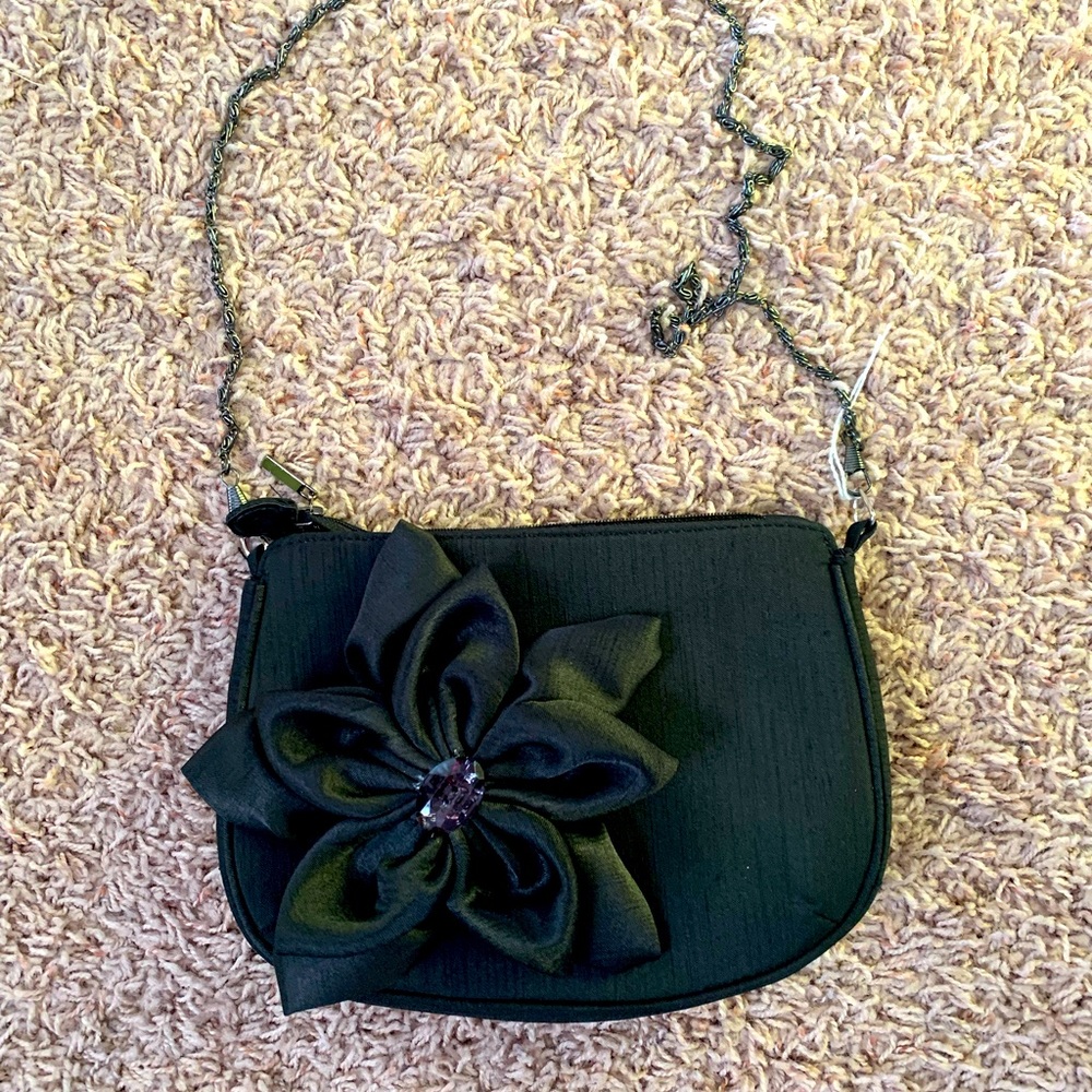 Evening Bags New-Black Floral or Silver Holiday Parties Prom
Homecoming